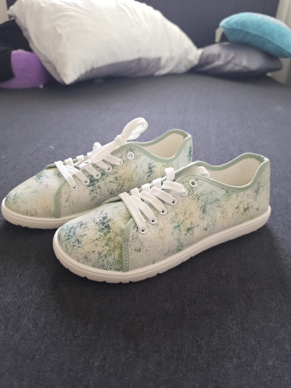 Light Mint Green Lace-Up Women's Sneakers